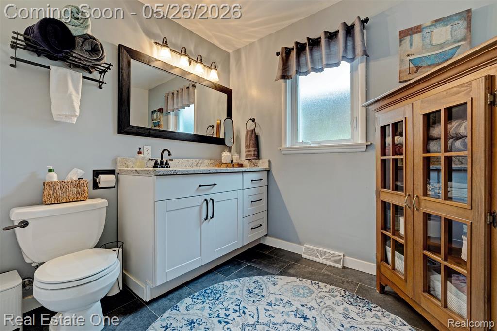6394 Manson Drive, Waterford, MI 48329 — Photo 20