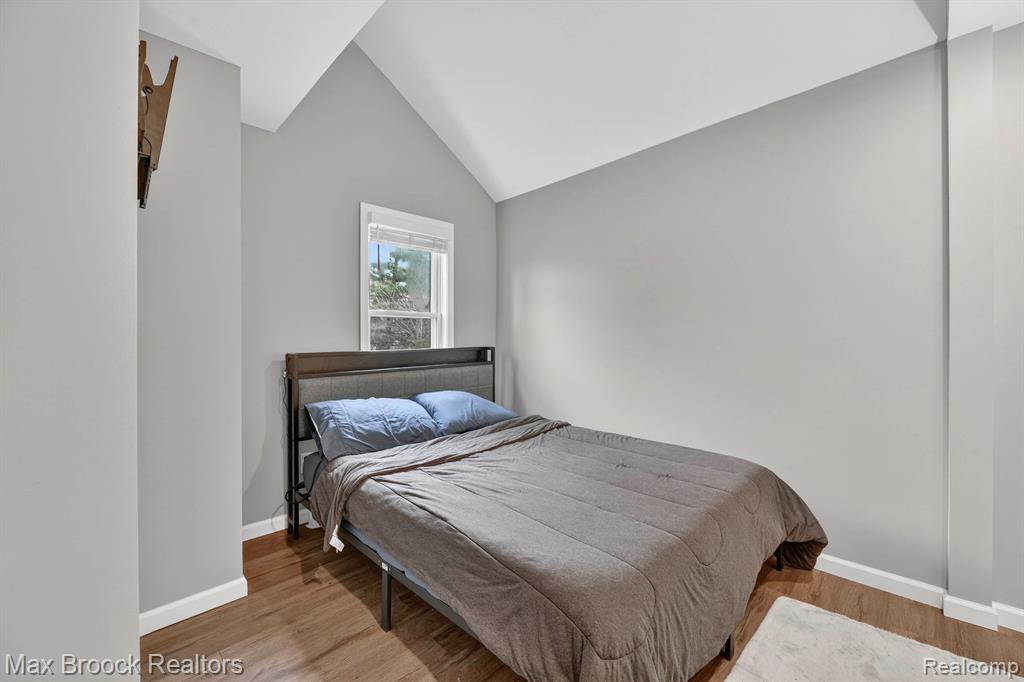 21631 Tulane Avenue, Farmington, MI 48336 — Photo 16