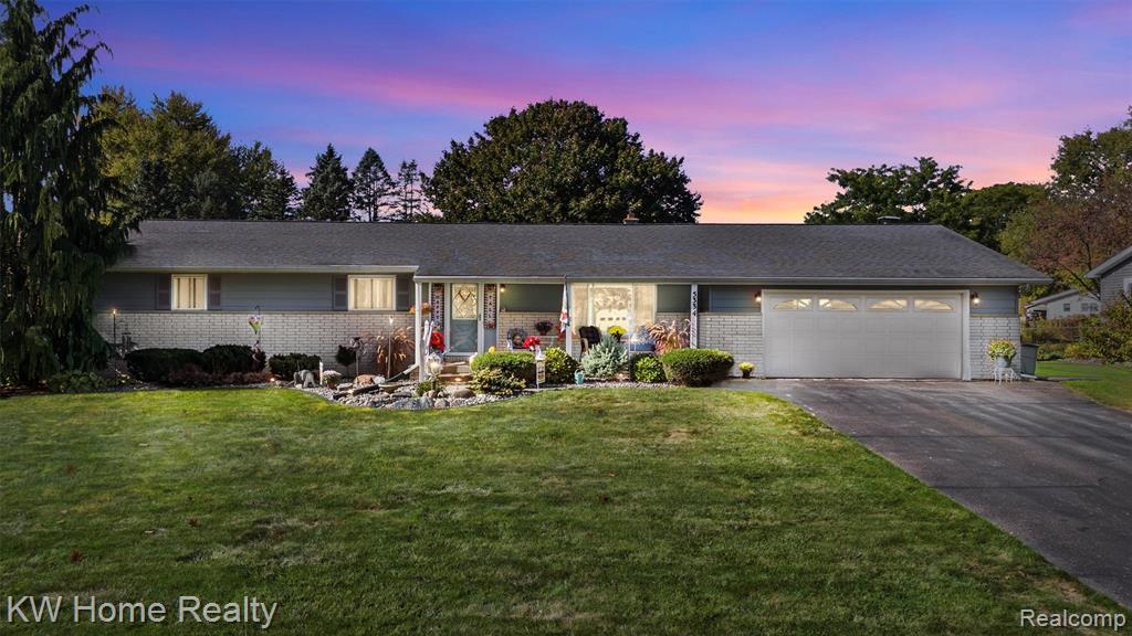 5334 Dunster Road, Grand Blanc, MI 48439 — front exterior
