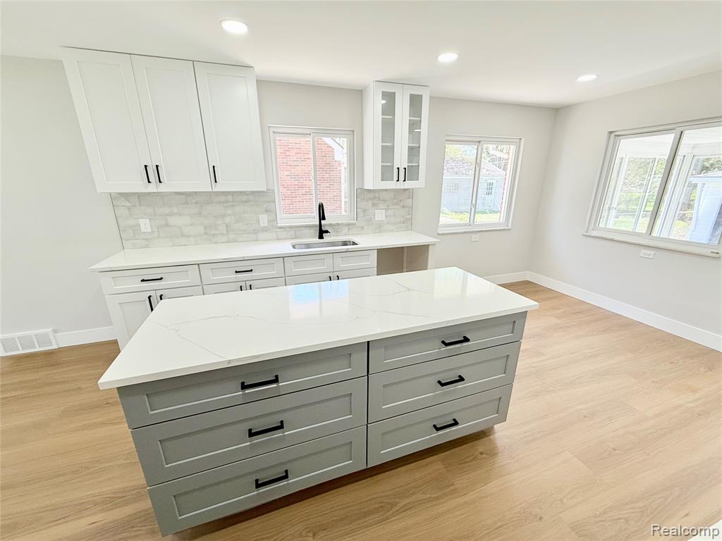 21805 Pleasant Avenue, Eastpointe, MI 48021 — Photo 12