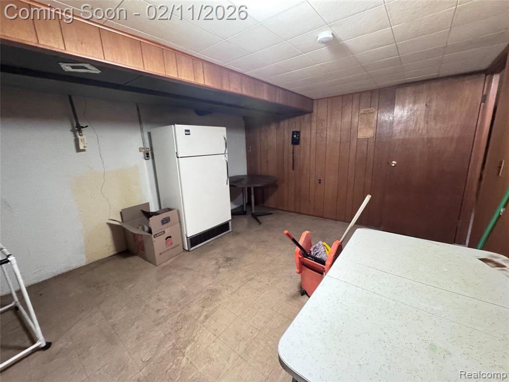 32851 Rugby Drive, Warren, MI 48088 — Photo 16