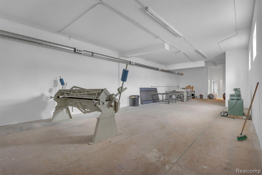 20500 W Warren, Detroit, MI 48228 — Photo 10