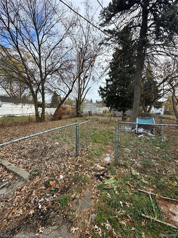 7646 Brace Street, Detroit, MI 48228 — Photo 10
