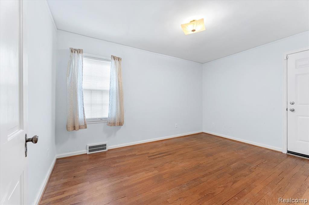 909 N Highland Street, Dearborn, MI 48128 — Photo 9