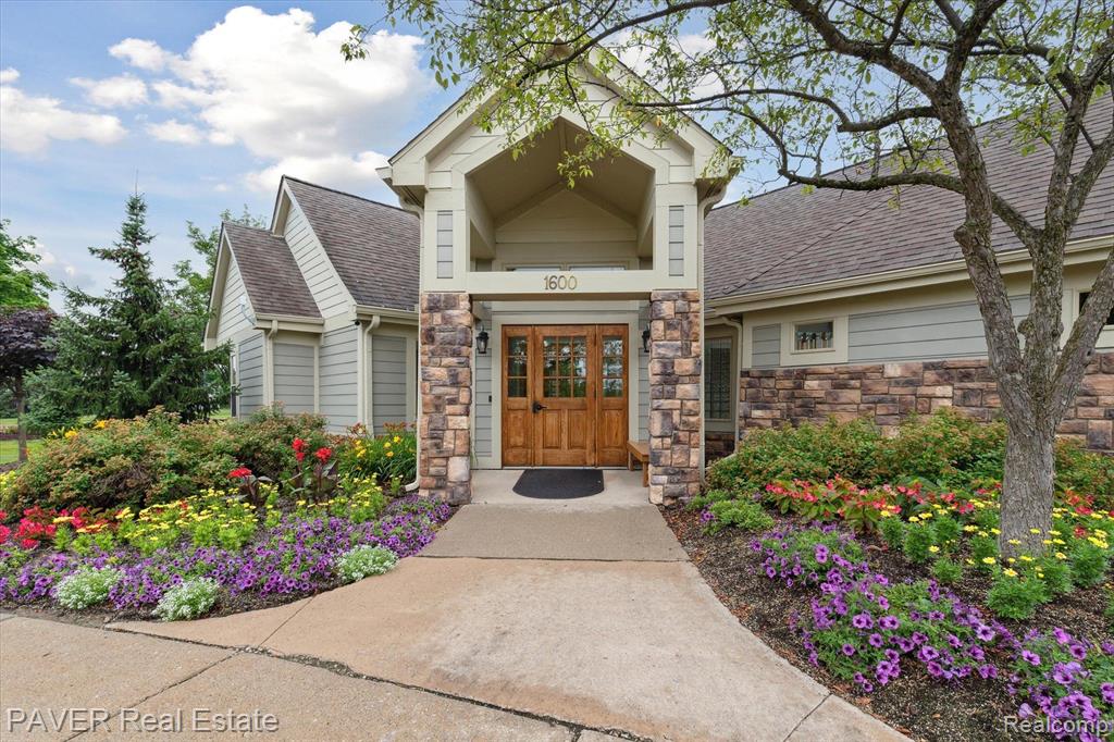 1565 WEATHERSTONE Drive, Ann Arbor, MI 48108 — Photo 38