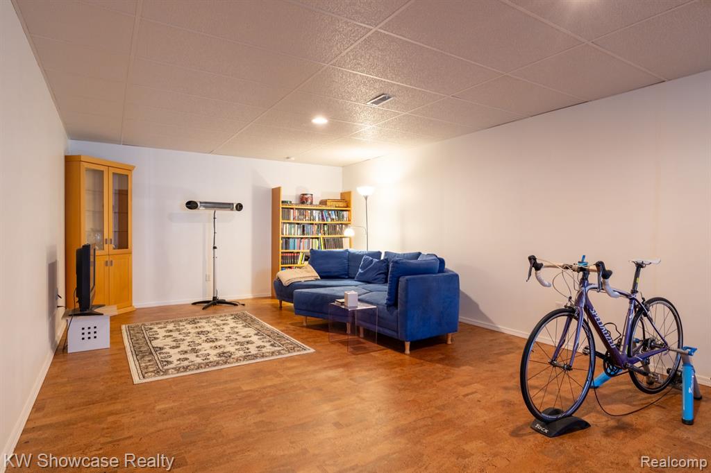 4594 CLIFFORD Road, Brighton, MI 48116 — Photo 35