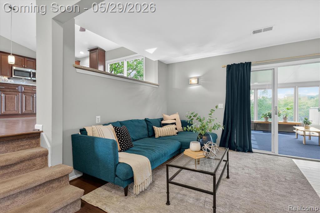 349 Princeton Drive, South Lyon, MI 48178 — Photo 11