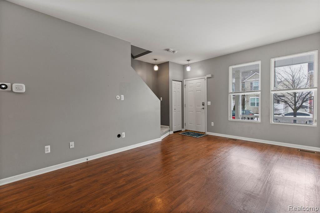 50444 THEODORE Lane, Chesterfield, MI — Photo 4