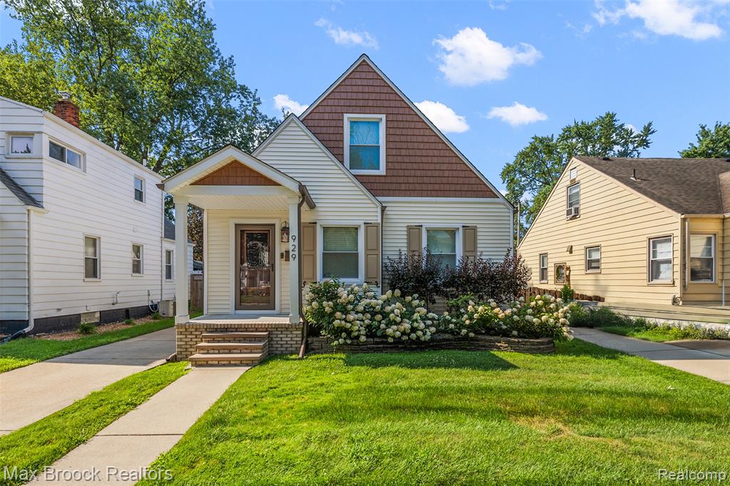 929 Cambridge Road, Berkley, MI 48072 — front exterior