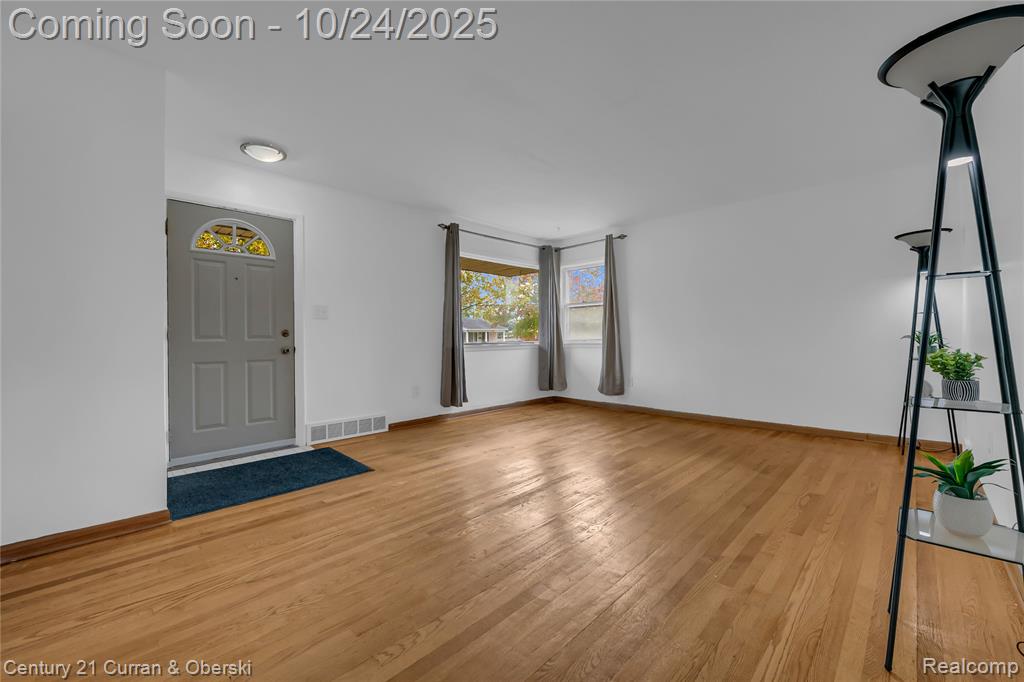 1001 Juneau Road, Ypsilanti, MI 48198 — Photo 4