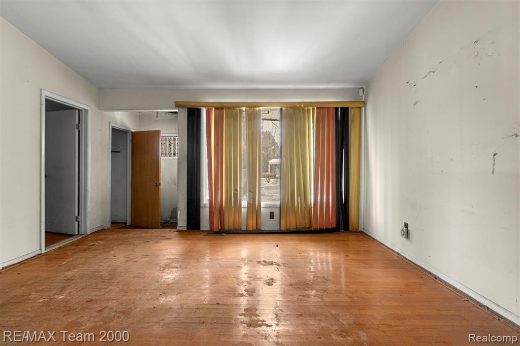 15211 Joan Street, Oak Park, MI 48237 — Photo 11