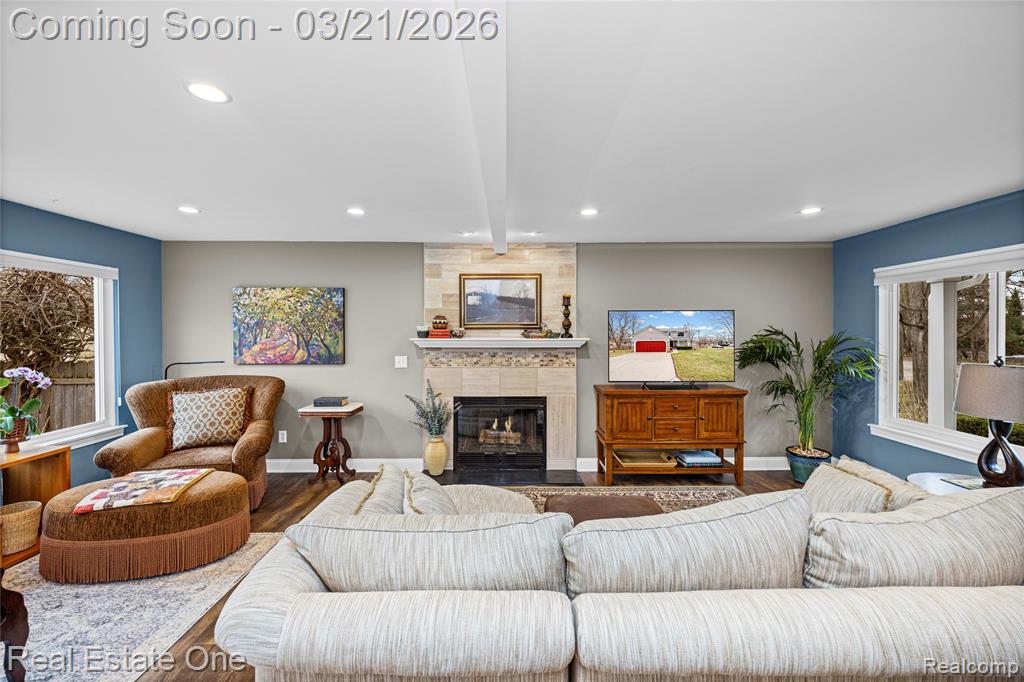 1065 Round Lake Road, White Lake, MI — Photo 4