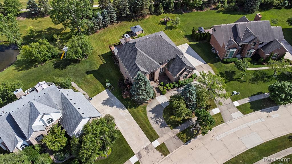 8950 WOODLORE SOUTH Drive, Plymouth, MI 48170 — Photo 62