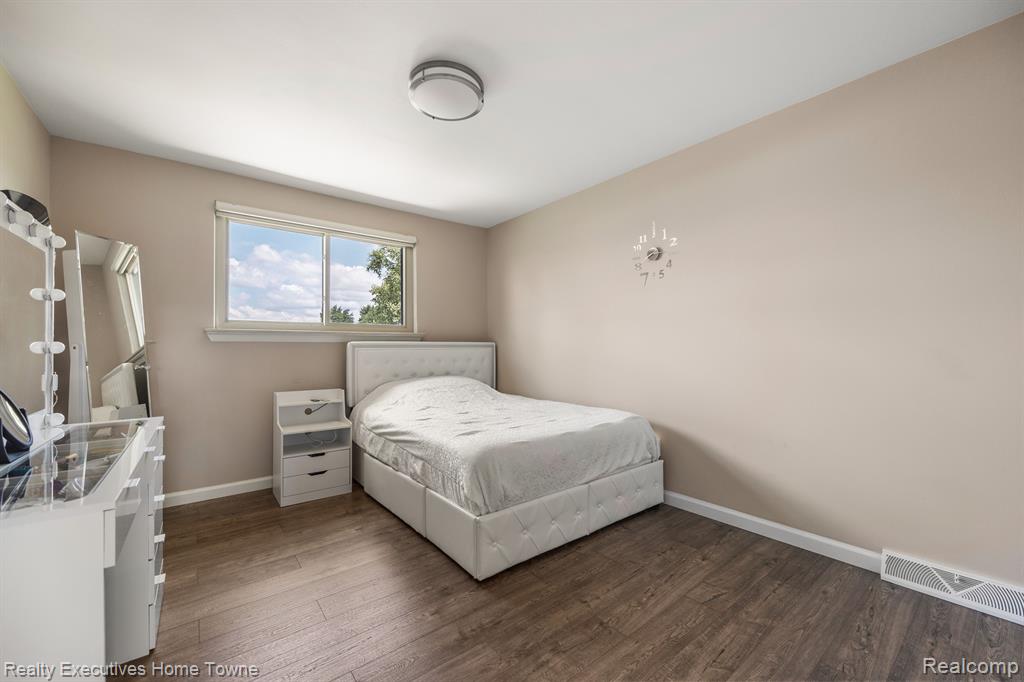 4625 BOULDER Drive, Sterling Heights, MI 48310 — Photo 25