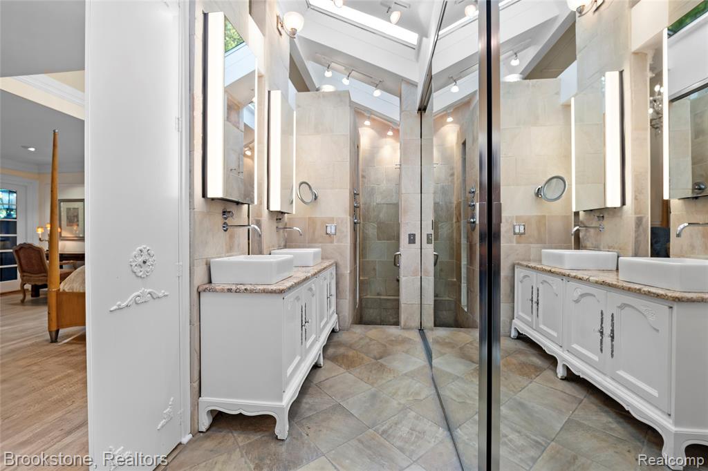 4083 Charing Cross Road, Bloomfield Hills, MI 48304 — Photo 22