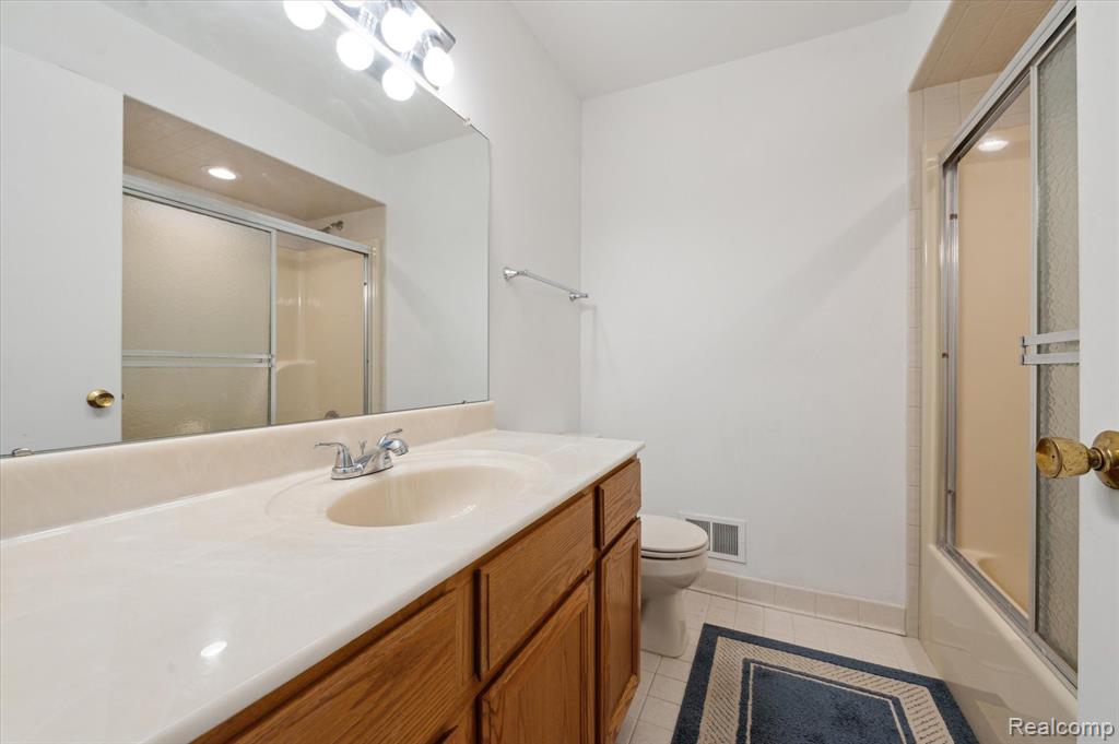 9836 Hawthorne Glen Drive, Grosse Ile, MI 48138 — Photo 28