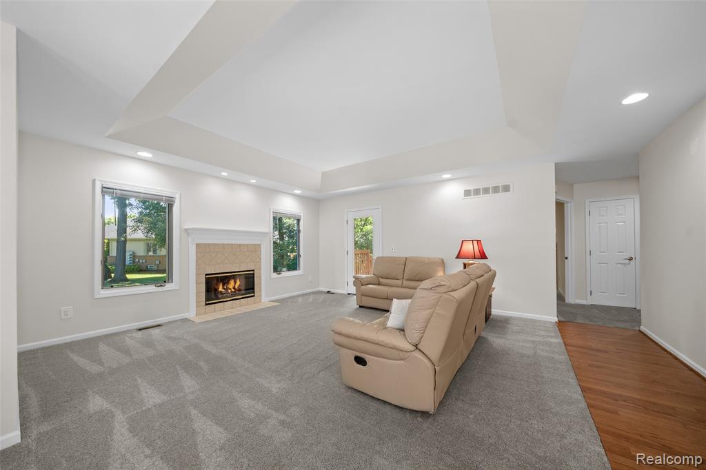 21425 Archwood Circle, Farmington Hills, MI 48336 — Photo 11