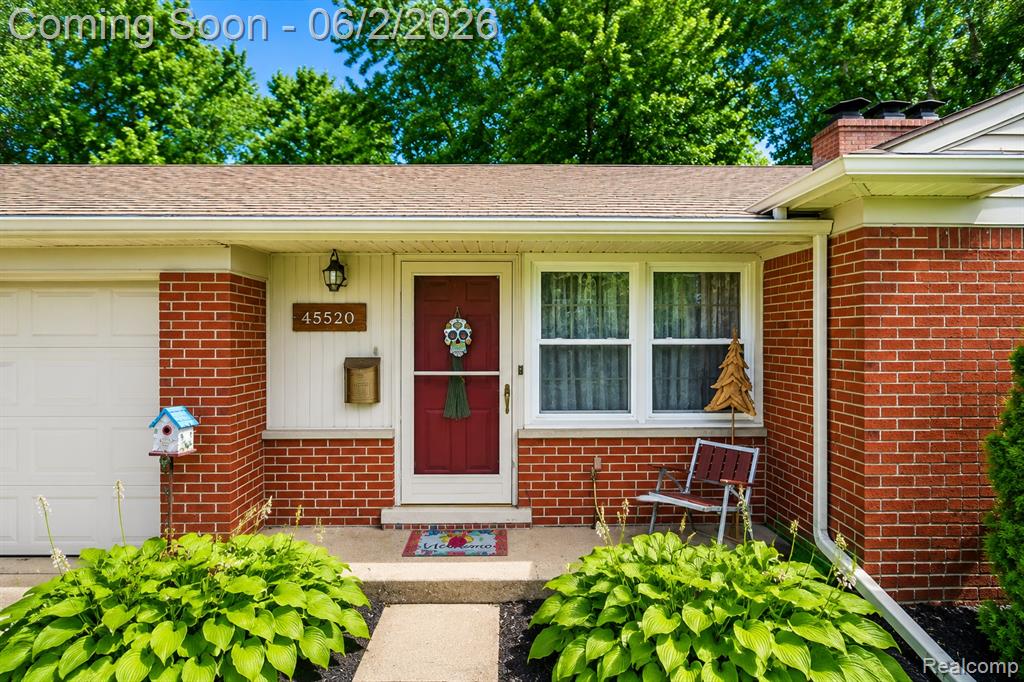 45520 Deshon Street, Utica, MI 48317 — Photo 2