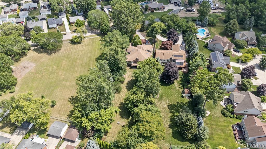41855 Brentwood Drive, Plymouth, MI 48170 — Photo 44