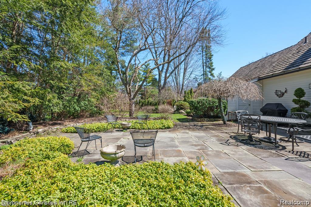 6050 W Surrey Road, Bloomfield Hills, MI 48301 — Photo 31