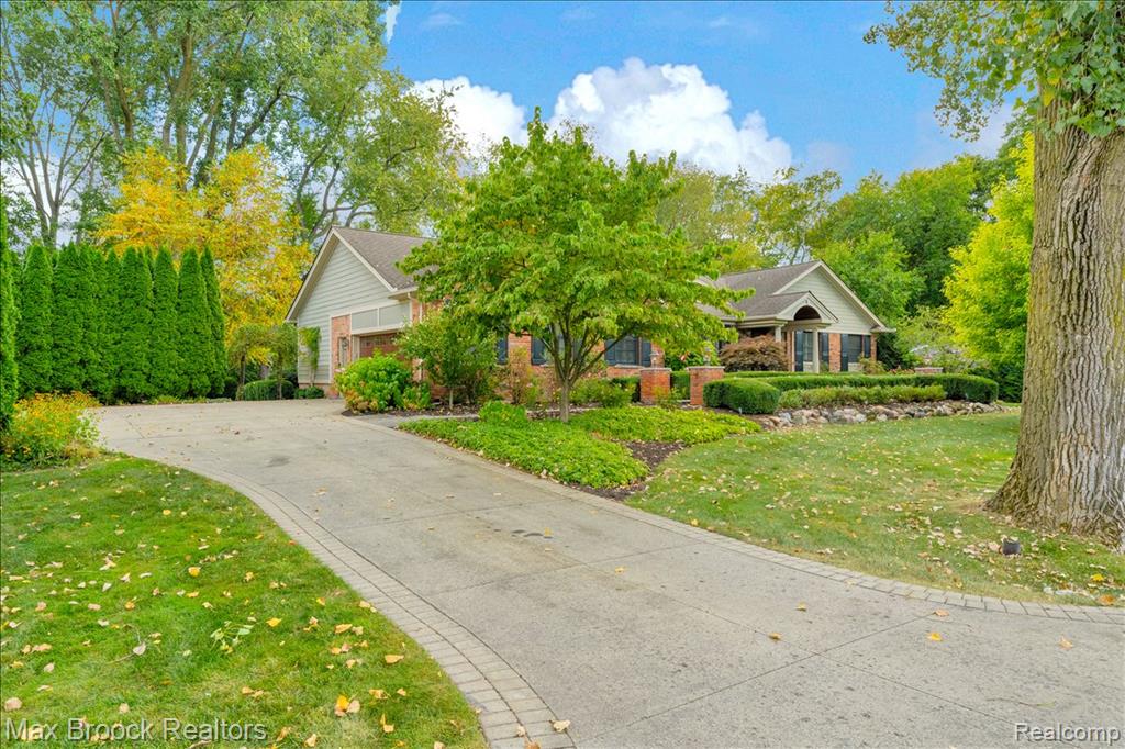 6287 Thorncrest Drive, Bloomfield Hills, MI 48301 — Photo 77