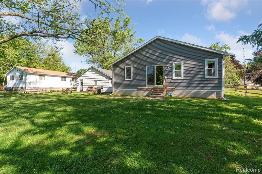421 Ash Street, Carleton, MI 48117 — Photo 47