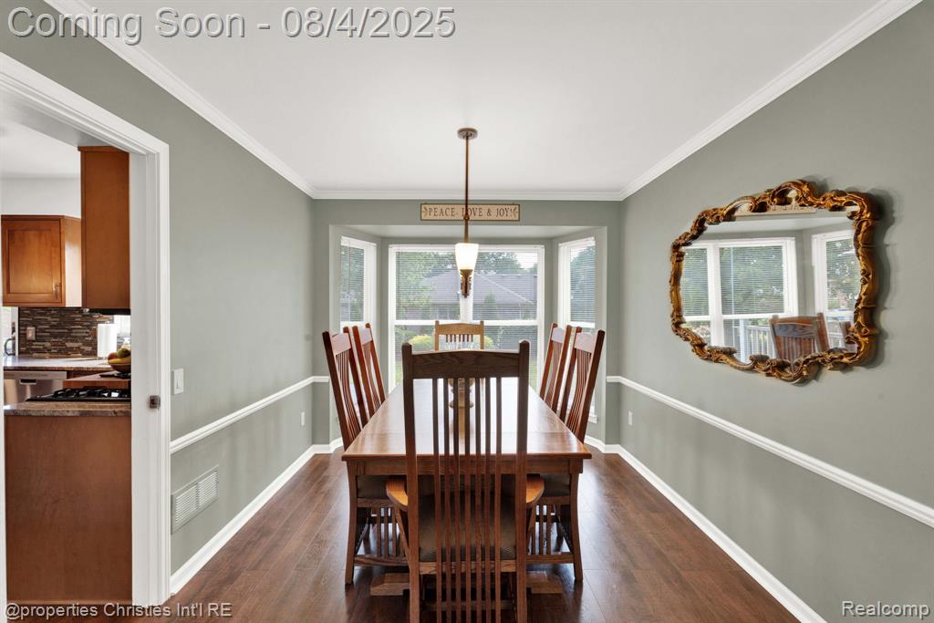 642 Whitney Drive, Rochester Hills, MI 48307 — Photo 8