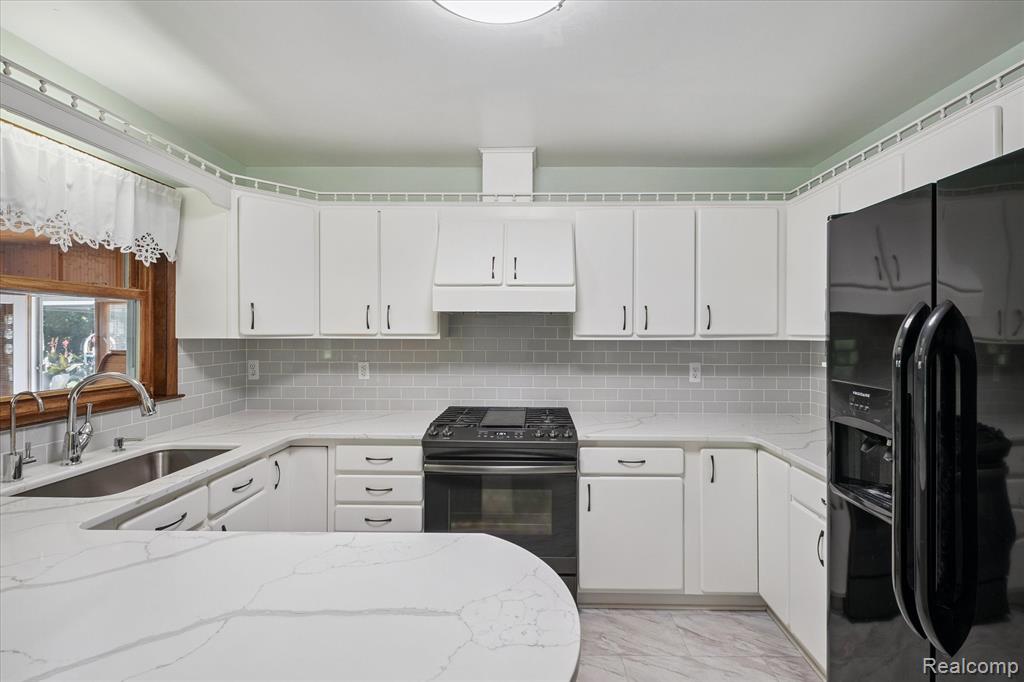49816 W Huron River Drive, Belleville, MI 48111 — Photo 13