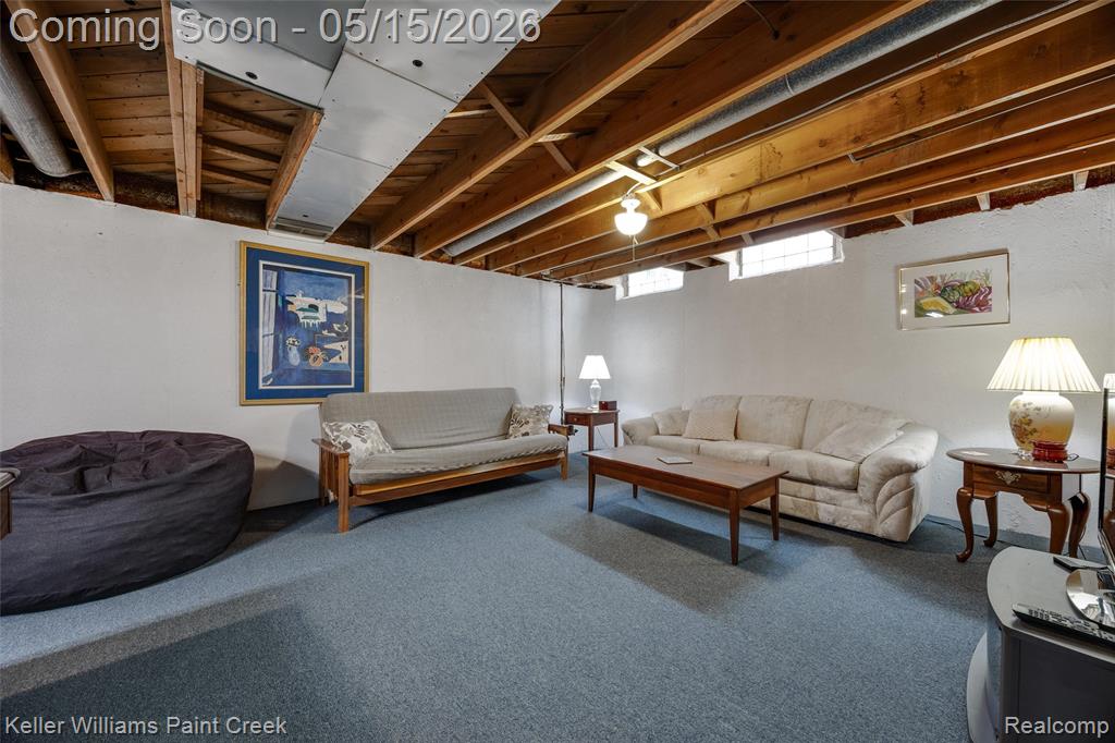 410 N Batchewana Street, Clawson, MI — Photo 21