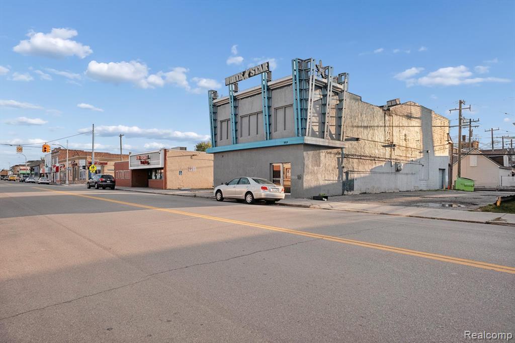 9819 Conant Street, Hamtramck, MI 48212 — Photo 2