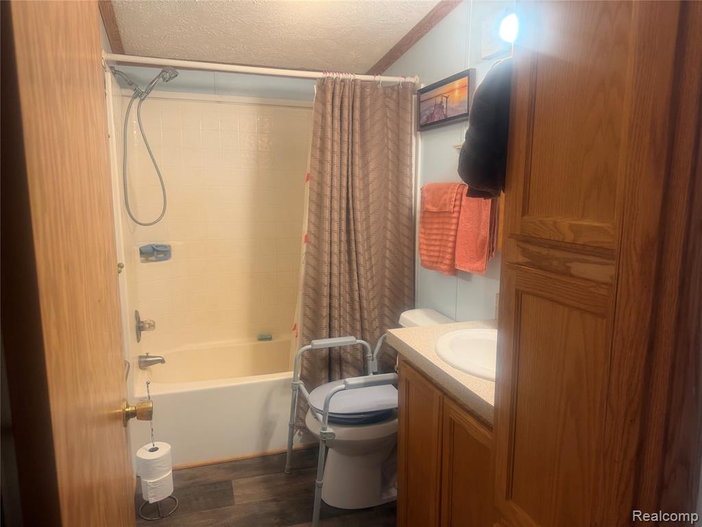 5716 Falkenbury Road, North Branch, MI 48461 — Photo 31