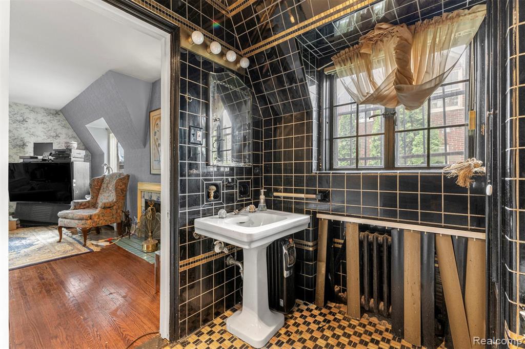 3001 Seminole Street, Detroit, MI 48214 — Photo 52