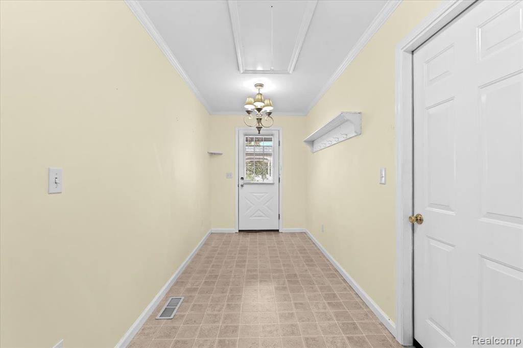 11078 Wood Run Circle, South Lyon, MI 48178 — Photo 17