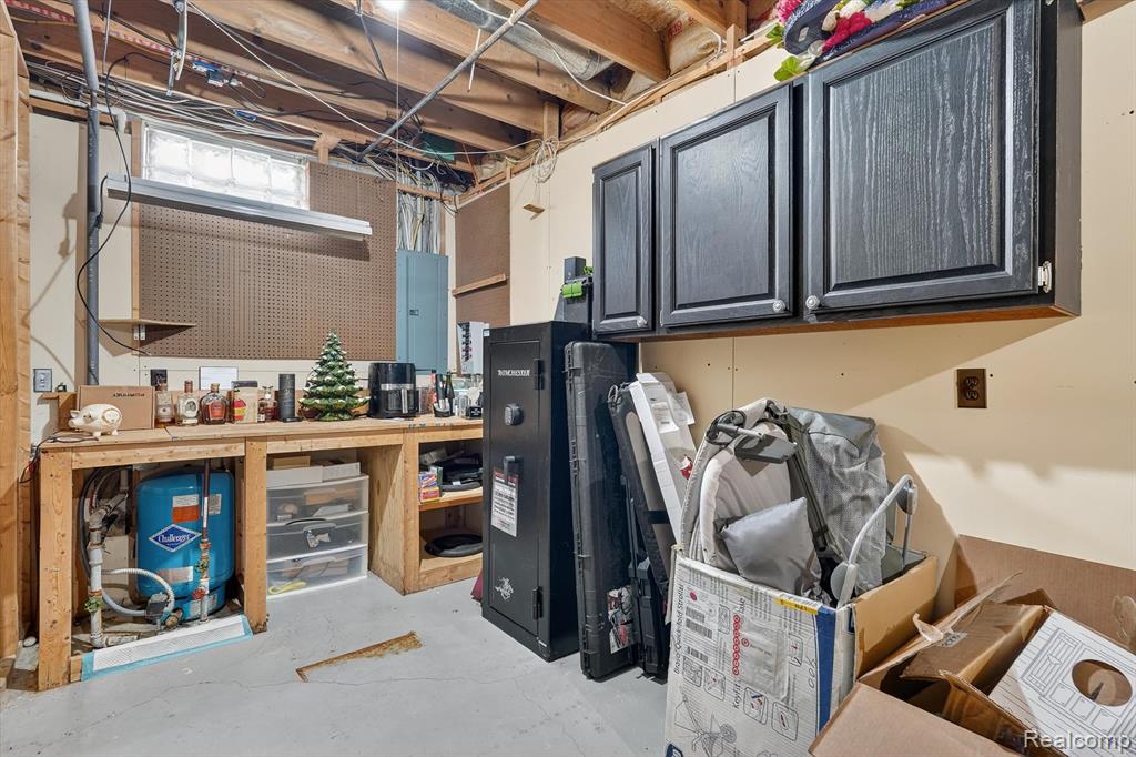 16147 Silvercrest Drive, Fenton, MI 48430 — Photo 43