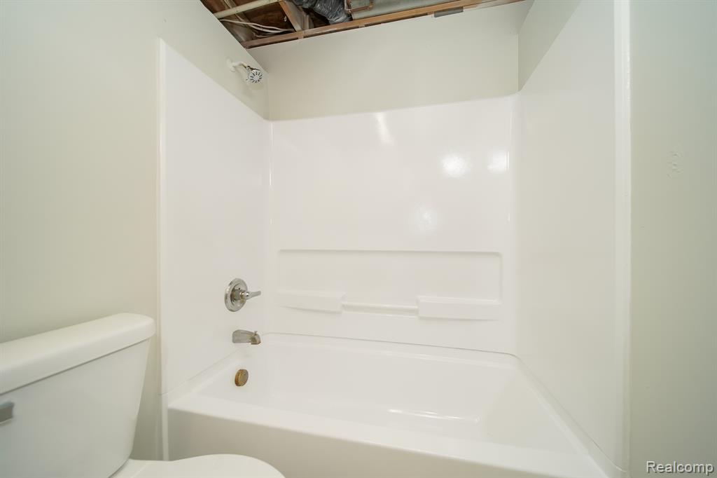 4865 Huston Drive, Lake Orion, MI — Photo 59