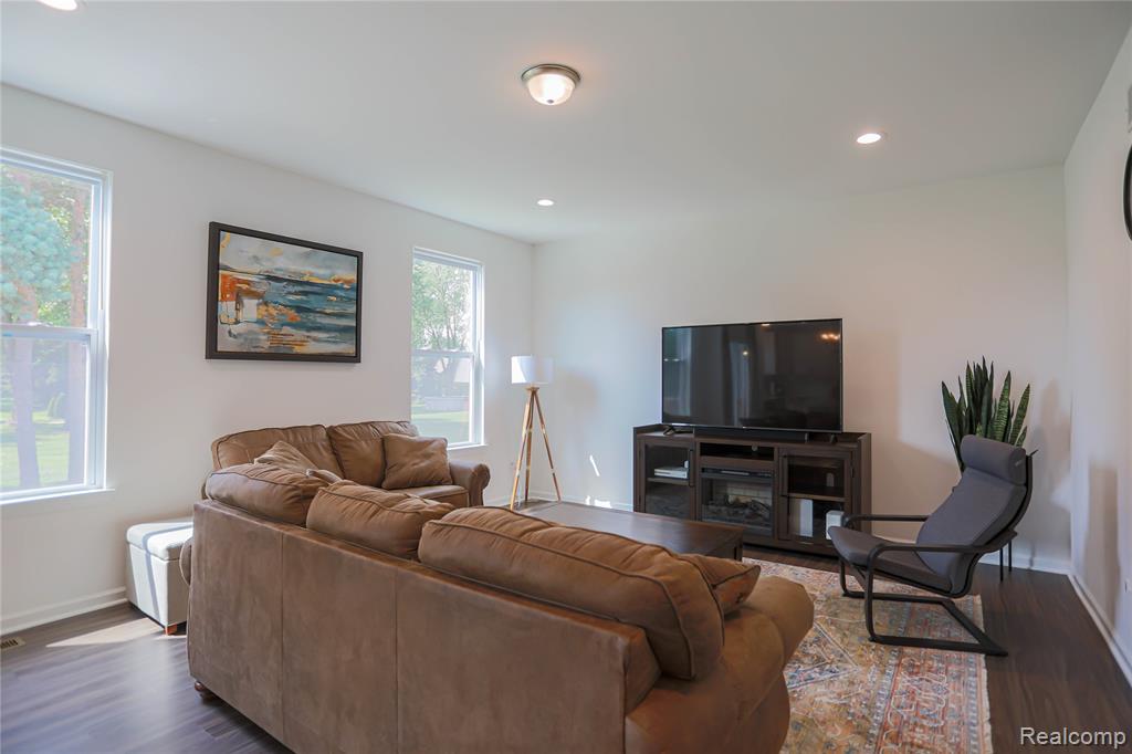 20776 Wexford Drive, Macomb, MI 48044 — Photo 27