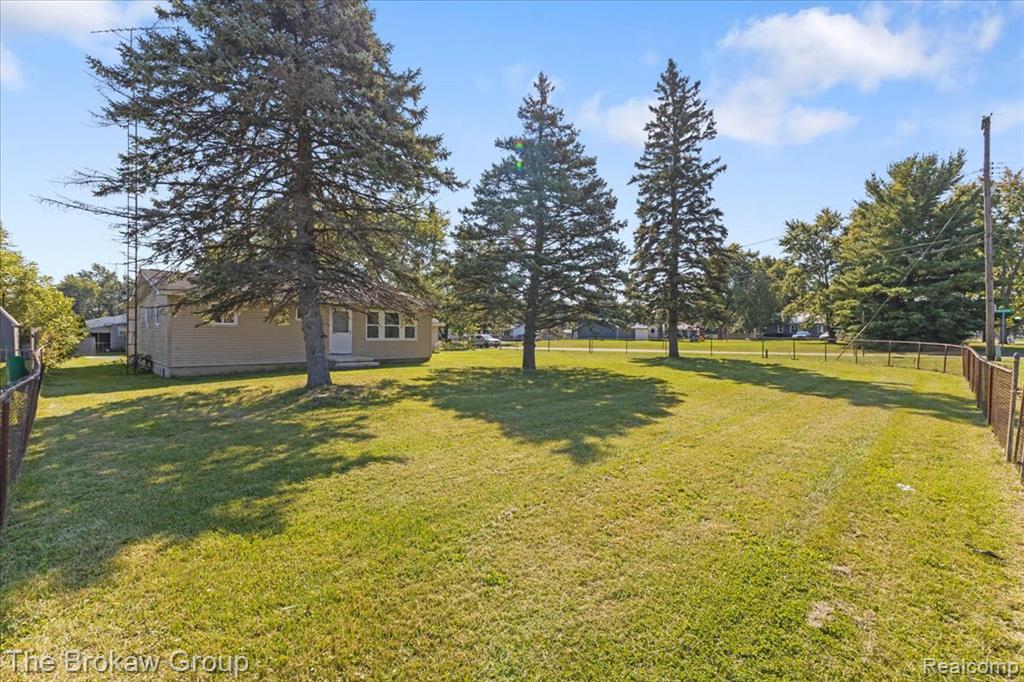 4062 N Belsay Road, Flint, MI 48506 — Photo 39