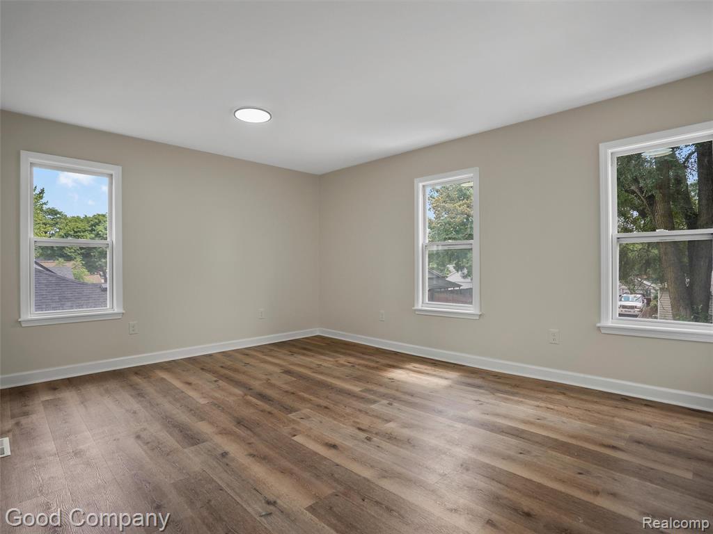 94 W Evelyn Avenue, Hazel Park, MI 48030 — Photo 17