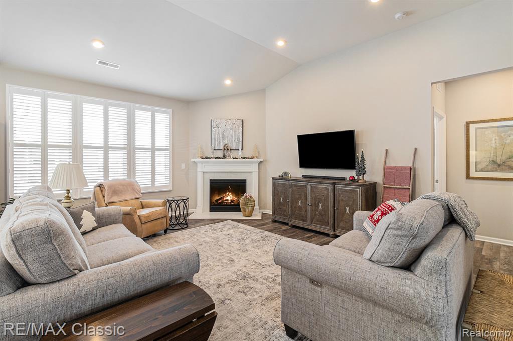 48738 Rockview Road, Novi, MI — Photo 5