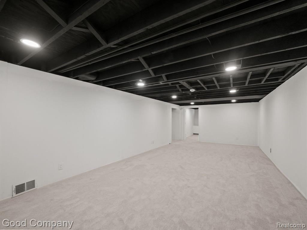 16979 MARGUERITE Street, Beverly Hills, MI 48025 — Photo 22