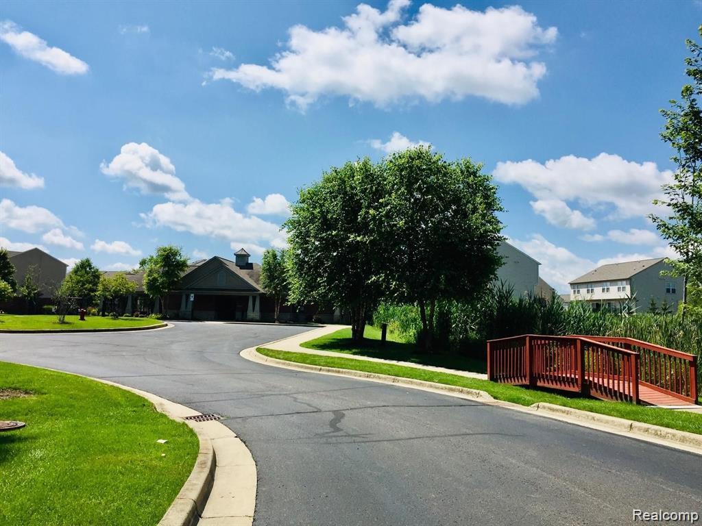 44563 Gwinnett Loop, Novi, MI — Photo 27