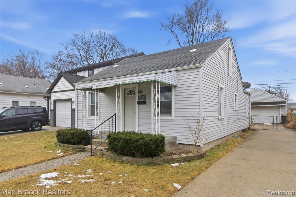 1448 E HARRY Avenue, Hazel Park, MI 48030 — Photo 2