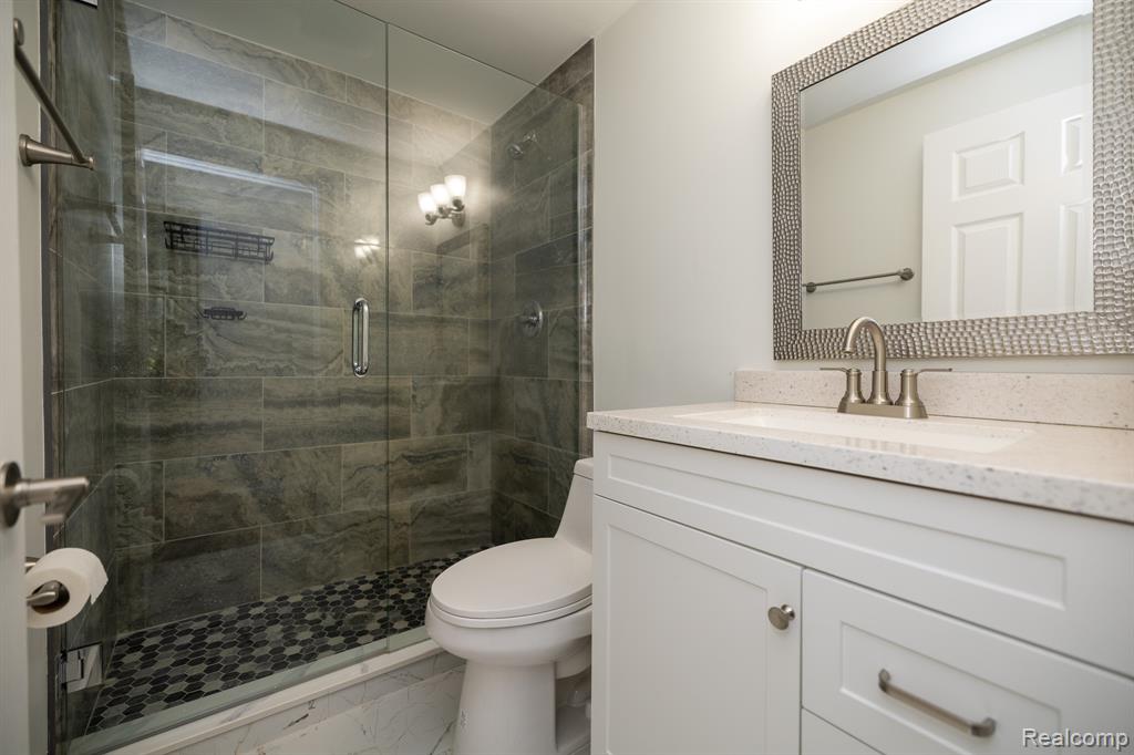 9650 Cooley Lake Road, White Lake, MI — Photo 19