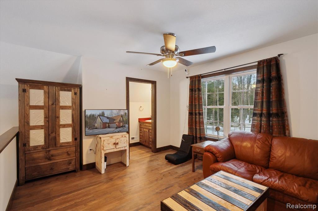 4345 Brenda Court, MI 48656 — Photo 30