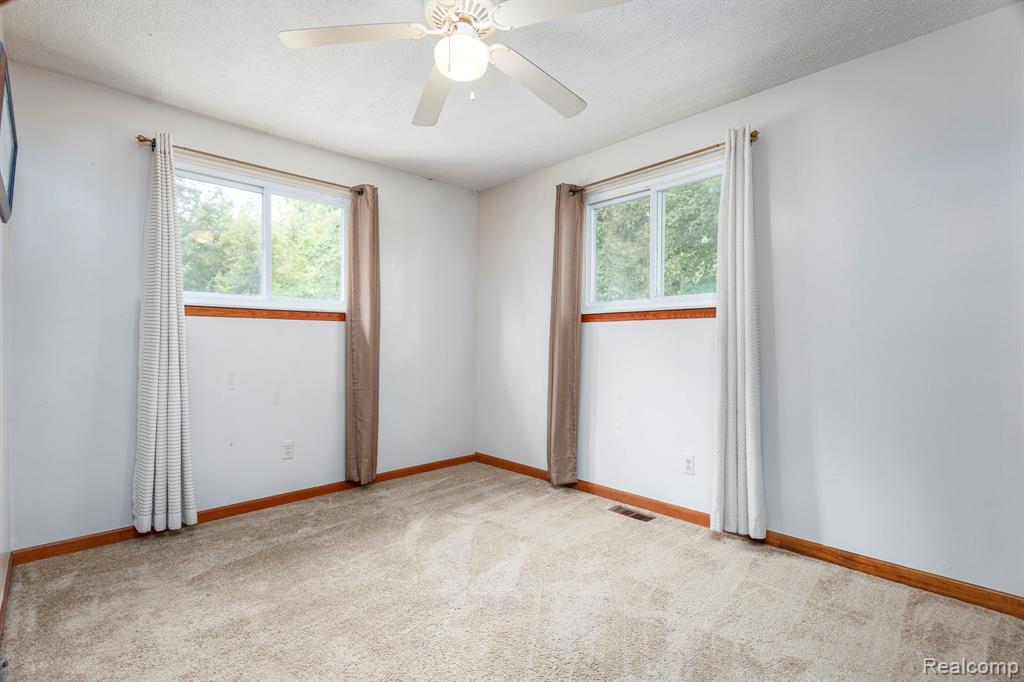 37281 Clio Street, Harrison Township, MI — Photo 18