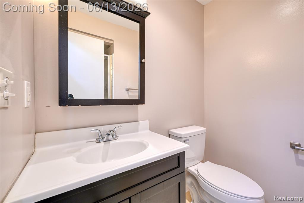 7592 Woodview Street, 4, Westland, MI — Photo 17