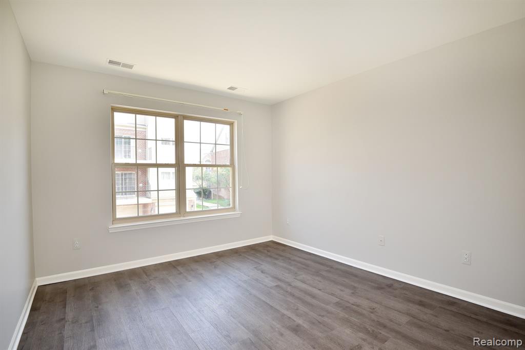 39516 ROCKCREST Lane, Northville, MI 48168 — Photo 27