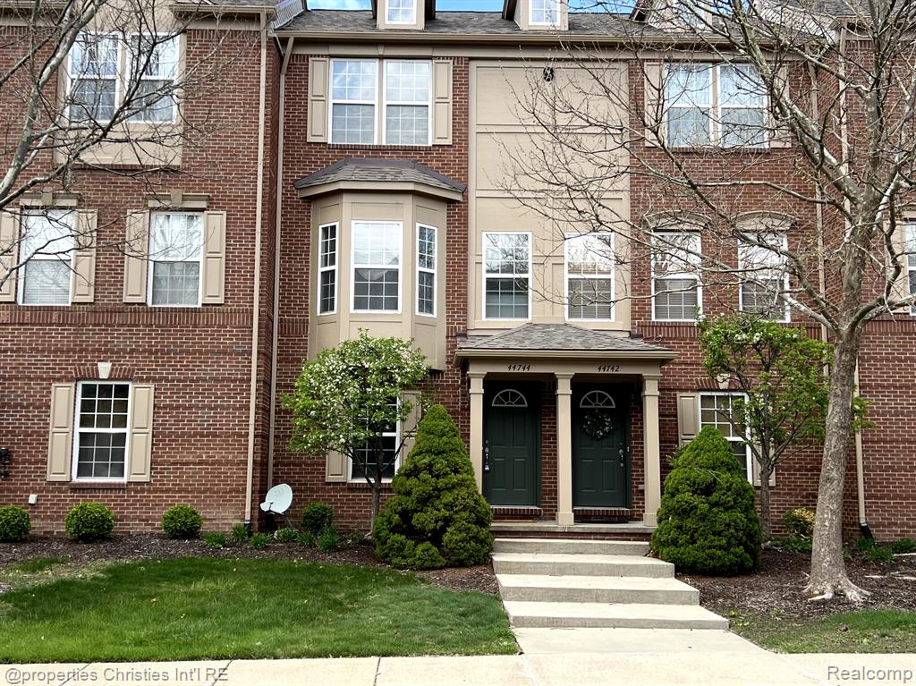44744 GWINNETT Loop, Novi, MI — front exterior