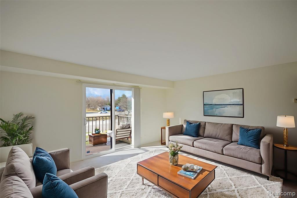 43298 Mound Road, 40, Sterling Heights, MI 48314 — Photo 3