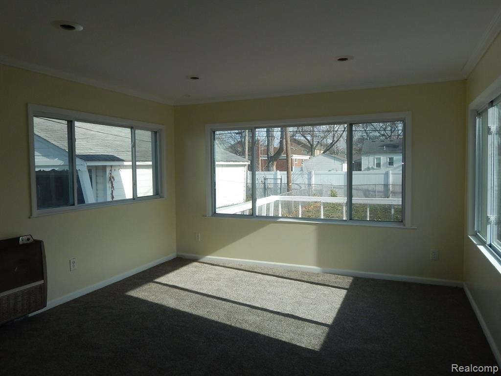 6868 Norborne Avenue, Dearborn Heights, MI 48127 — Photo 10